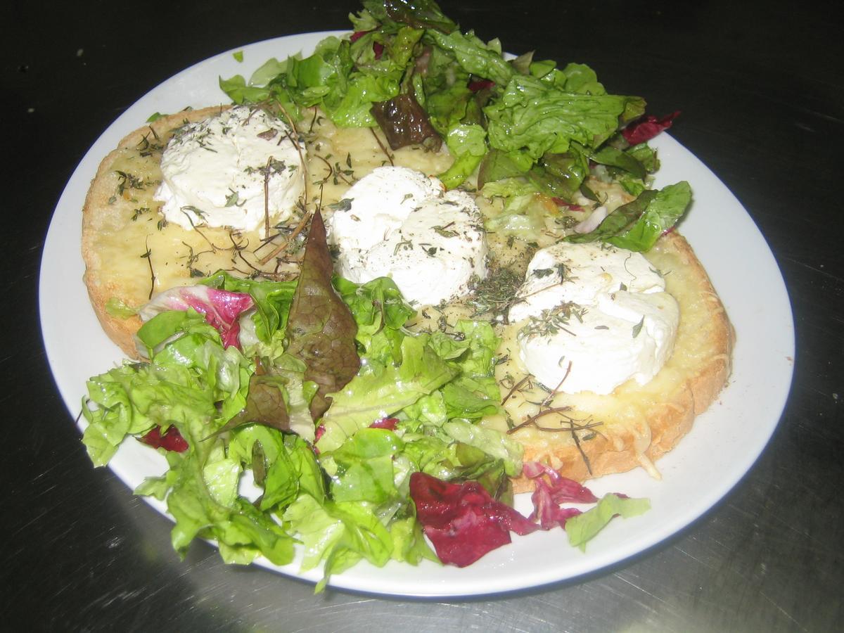 Logis De L'Europe Restaurant Le Cepage 호텔 코르비니 외부 사진