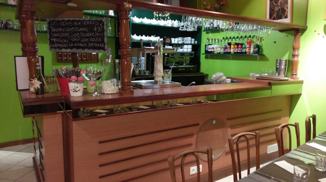 Logis De L'Europe Restaurant Le Cepage 호텔 코르비니 외부 사진